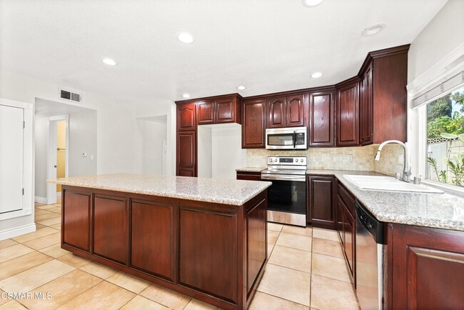 Foto del edificio - 2228 Sequoia Ave