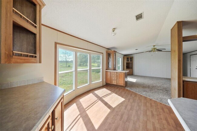 Foto del edificio - 136 Country Oaks St
