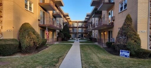 Foto principal - 4833 N Central Ave