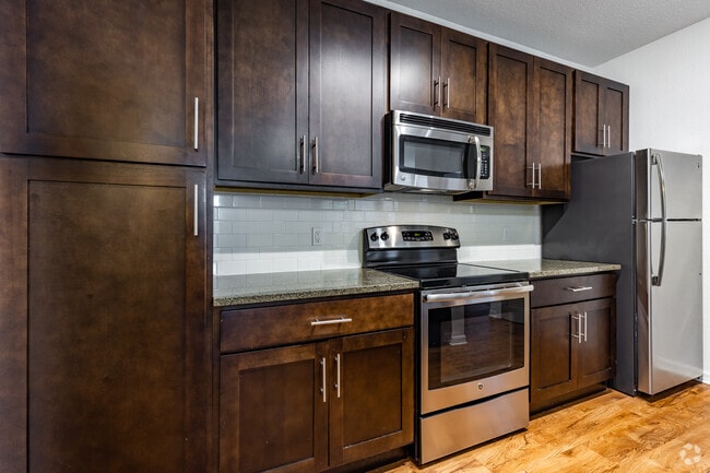 2 BR, 2 BA - 1,140SF - Bell Lake Forest