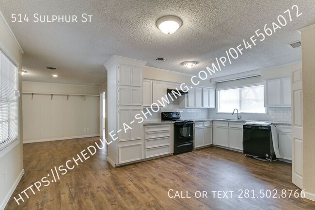 Building Photo - 514 Sulphur St