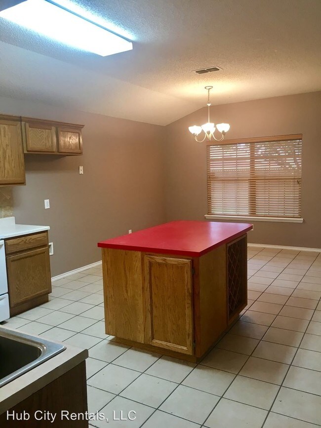 Building Photo - 3 br, 2 bath House - 6503 86th Street