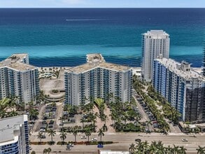 Building Photo - 3901 S Ocean Dr
