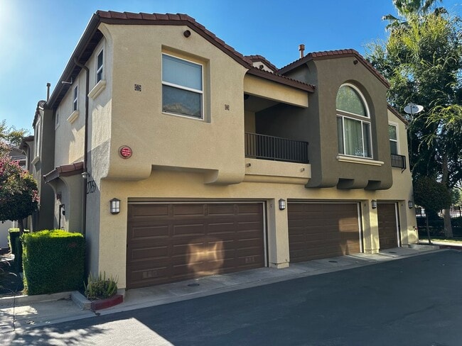 Building Photo - Moreno Valley Townhome for Rent