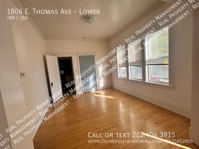 Building Photo - 2 Bedroom Lower Duplex