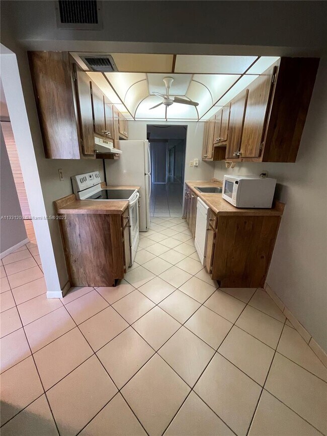 Foto del edificio - 3341 NW 47th Terrace