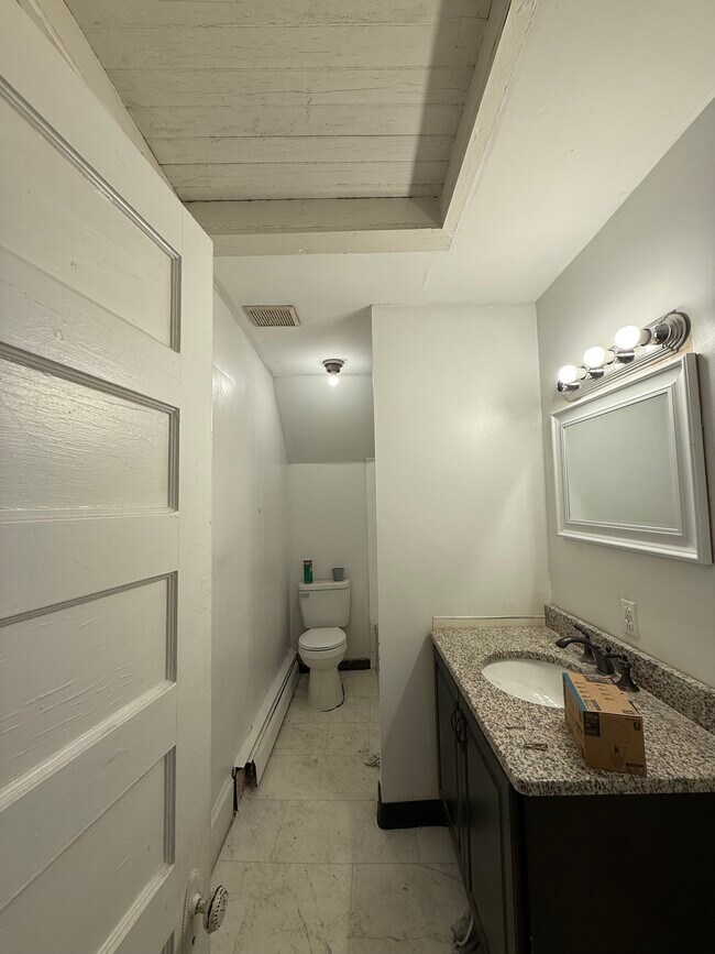 Foto del edificio - 118 Baltimore St