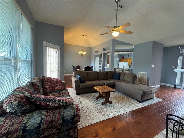 Foto del edificio - 2336 Timber Creek Dr