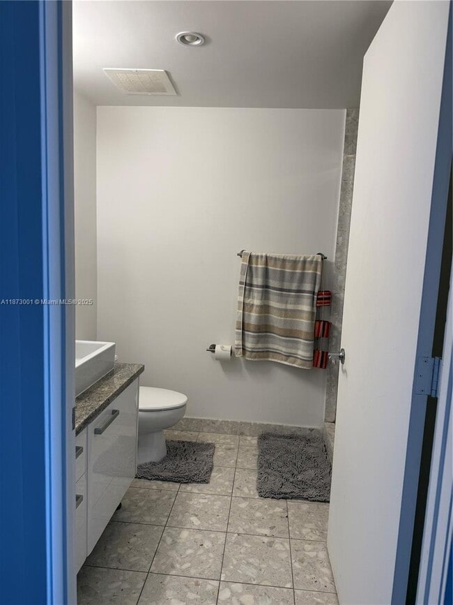 Foto del edificio - 185 SW 7th St