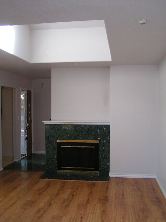 Living Room fireplace - 1843 Silverwood Dr
