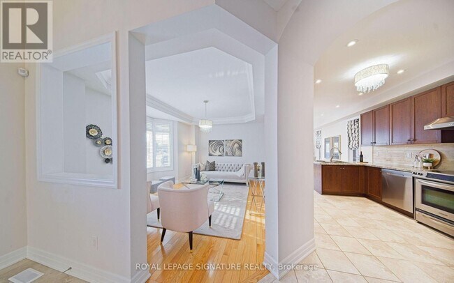 Photo du bâtiment - 54 Spring Hill Dr