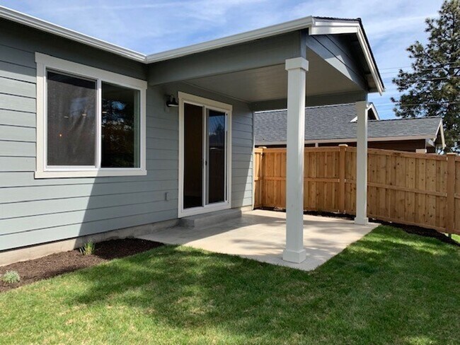 Foto del edificio - Gorgeous home in Brookswood Crossing avail...
