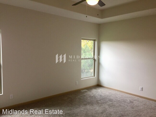 Building Photo - 3 br, 2 bath House - 6012 N 108TH AVE CIR