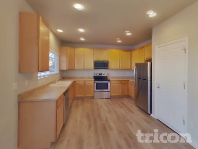 Building Photo - 6782 Camino Del Rey