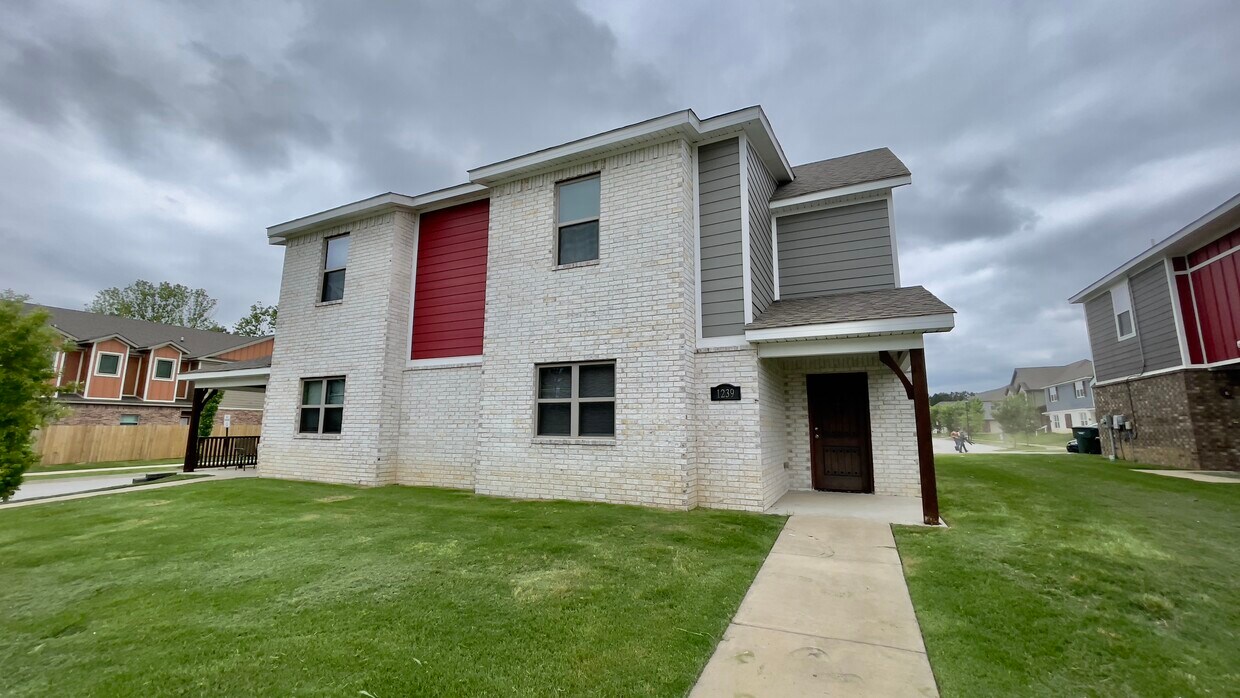 1239 Rupple Road - 1239 N Rupple Rd