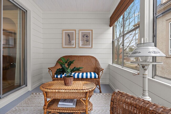 Foto del edificio - 5252 Drew Ave S