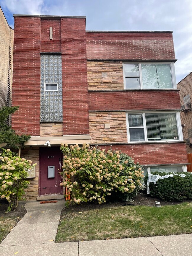 Foto del edificio - 6107 N Mozart St
