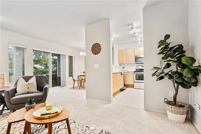 Foto del edificio - 710 240th Way SE