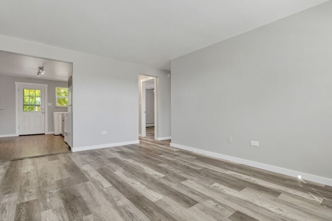 Foto del edificio - Newly Remodeled 2 Bed, 1 Bath Condo in the Goldsmith Neighborhood!