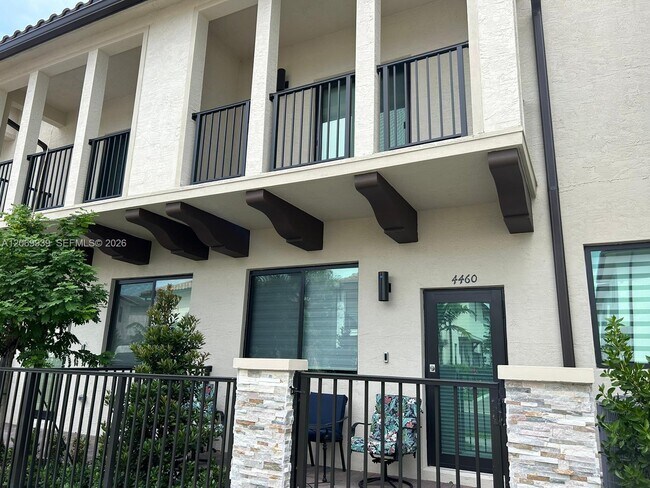 Foto del edificio - 4460 NW 83rd Ave