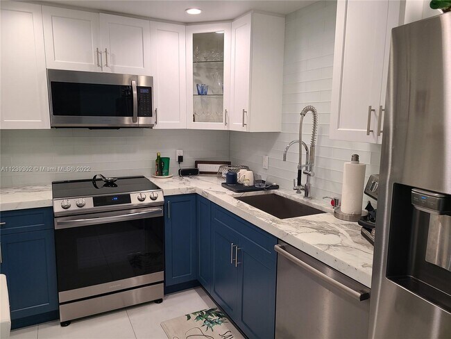 Foto del edificio - 1980 S Ocean Dr