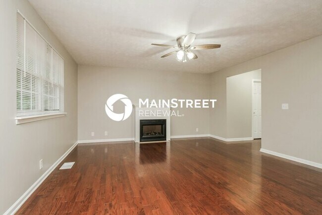 Foto del edificio - 3 Bedroom Pet-Friendly Home in Nashville, TN with Main Street Renewal