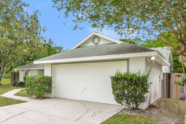 Building Photo - 4015 Eagle Feather Dr