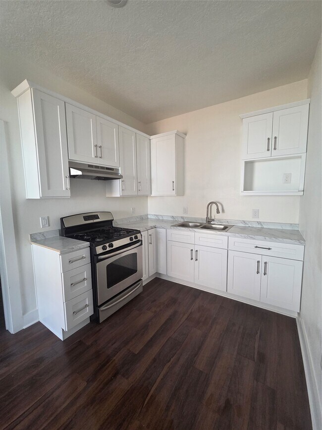 Foto del edificio - 131 N Maplewood St