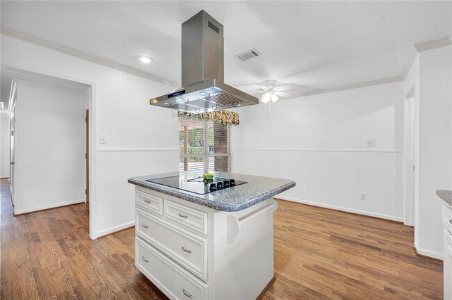 Building Photo - 4710 Marywood Dr