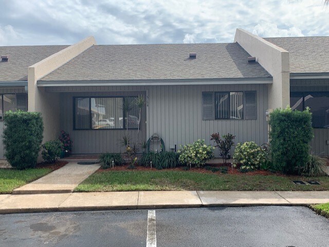 Foto del edificio - 2600 Lucerne Park Rd