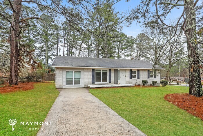 Foto del edificio - 7018 Green Valley Ln