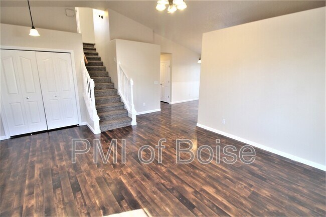 Foto del edificio - 6480 E Shellbrook Dr