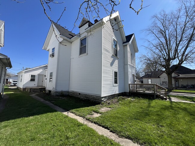 Building Photo - 1432 Ohio Ave