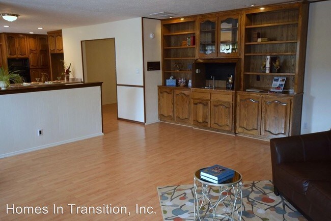 Building Photo - 5508 Estrellita Del Norte Rd NE