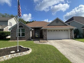 Building Photo - 1902 Mistral Ln W