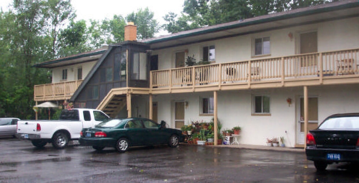 Foto del edificio - Four Oaks Apartments
