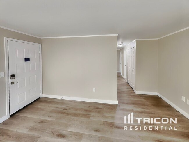 Foto del edificio - 13806 NE 49th St