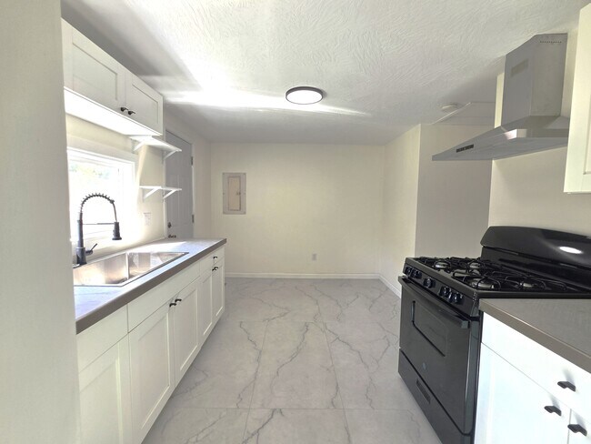 Foto del edificio - 1626 W Thoman St
