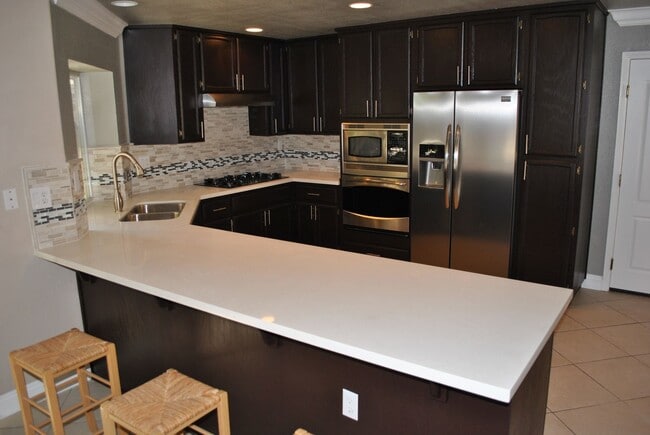 Building Photo - 4050 Tilden Dr