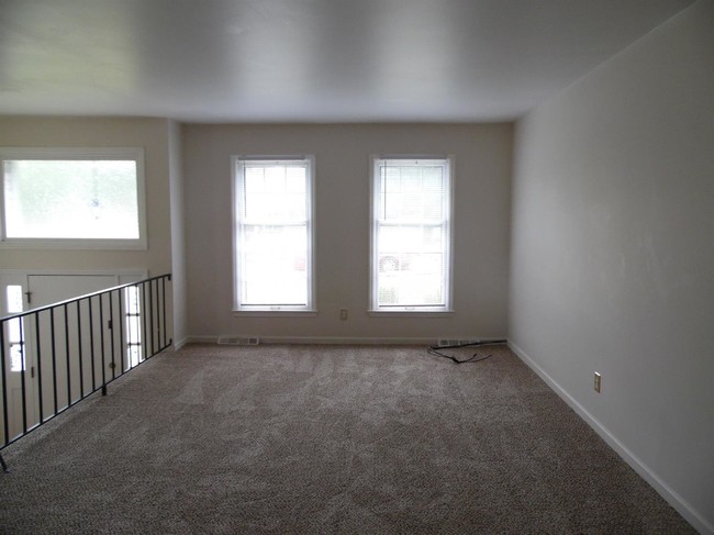 Building Photo - 3301 Pepperhill Rd