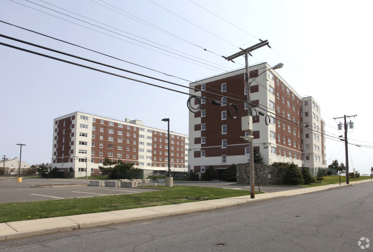 Ocean Boulevard Apartments - Sea View Towers