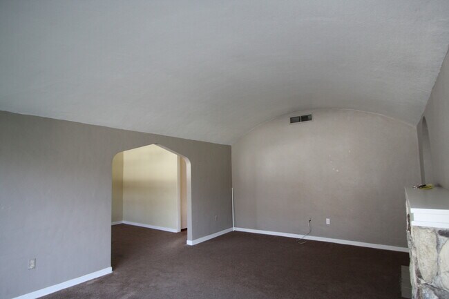 Building Photo - 4508 E Illinois Ave