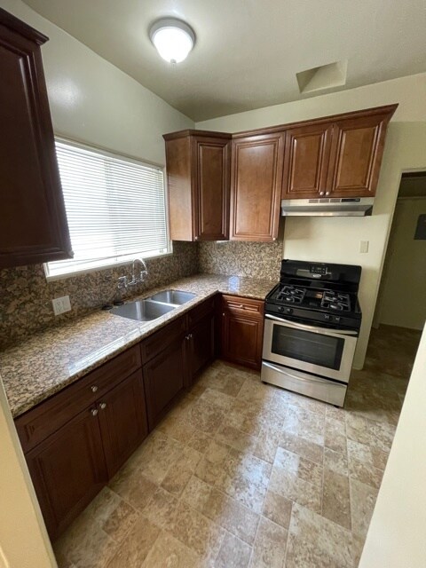 Foto principal - 609 S Adams St