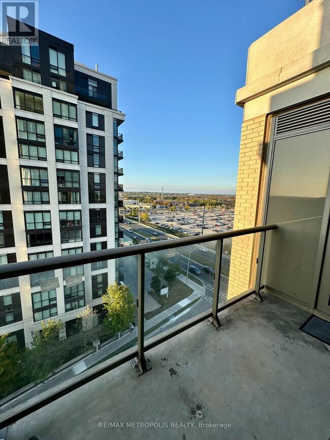 Building Photo - 9560-9560 Markham Rd