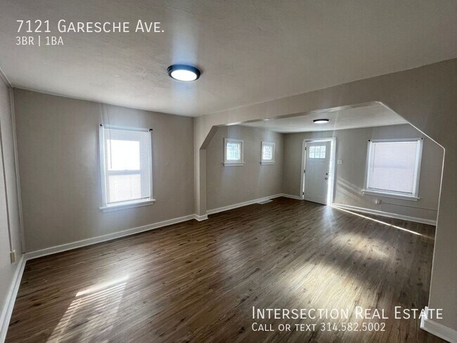 Foto del edificio - 7121 Garesche Ave