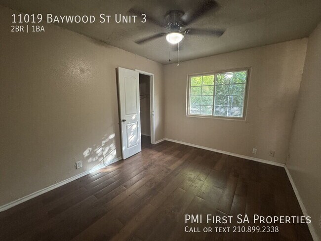 Foto del edificio - 11019 Baywood St