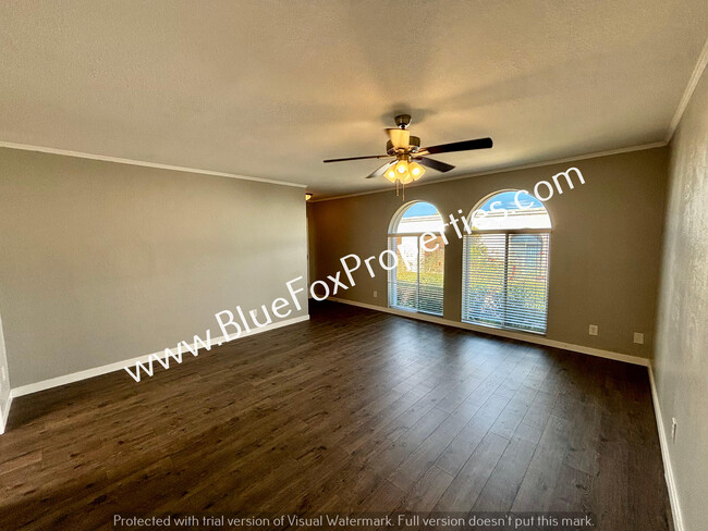 Building Photo - 642 N Richey Blvd