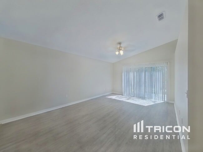 Building Photo - 22210 Bell Harbor Dr