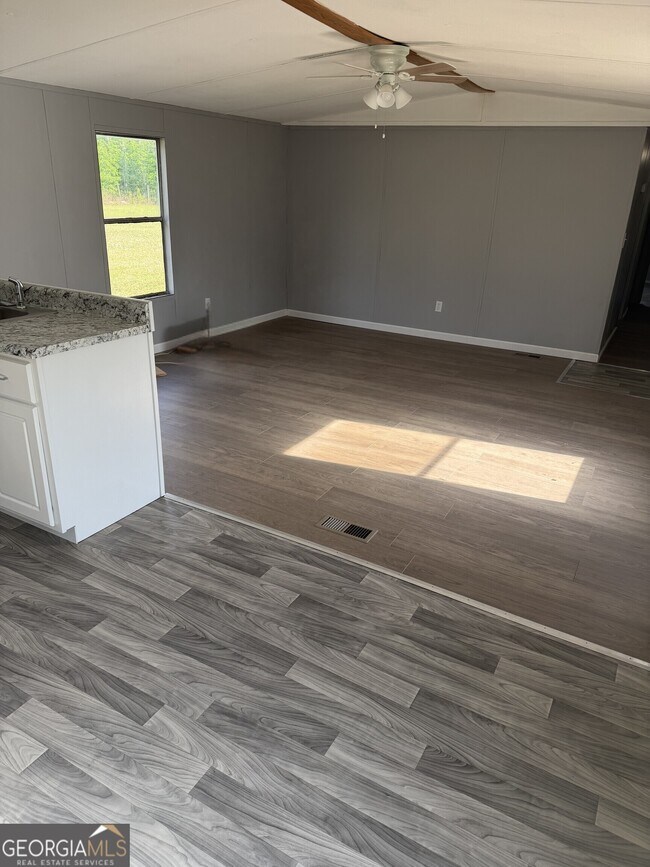 Foto del edificio - 220 Sycamore Ln