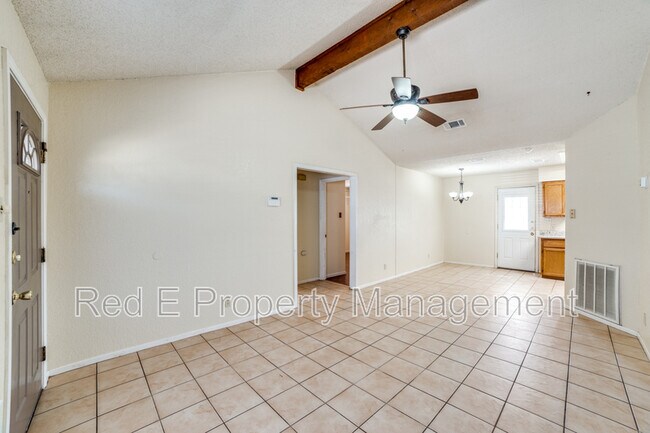 Foto del edificio - 5602 Ivanhoe St